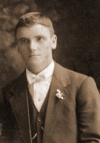 Champion Clarence Roy 1915.jpg