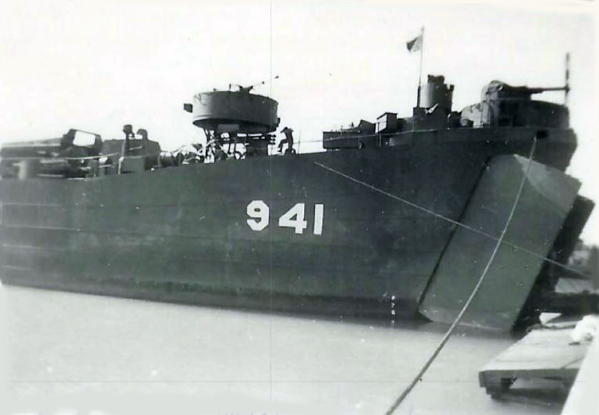 USS LST 941.jpg