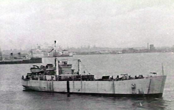 HMAS Labuan 2.jpg