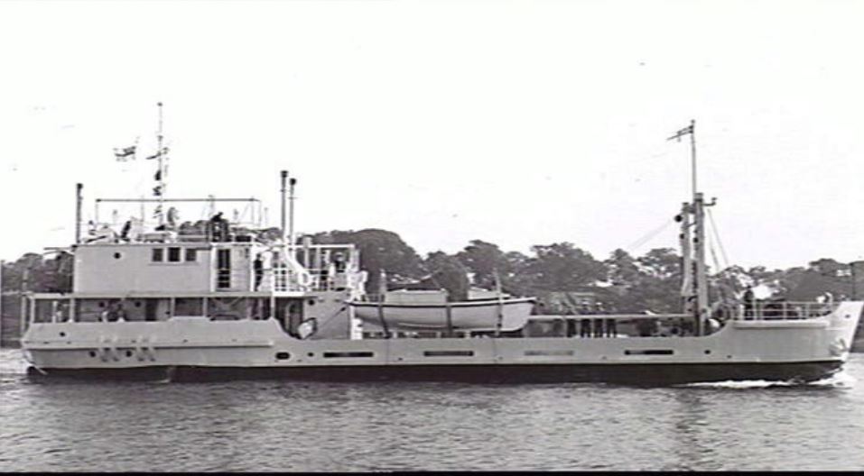 HMAS Paluma.jpg