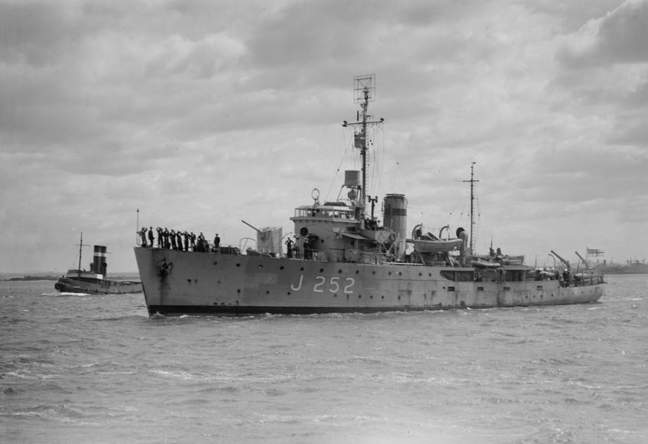 HMAS Echuca Green.jpg