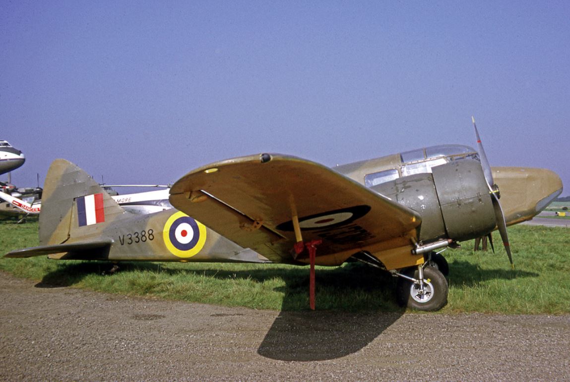 Airspeed Oxford 1.jpg